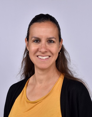 Henny Simona, Dr. med.